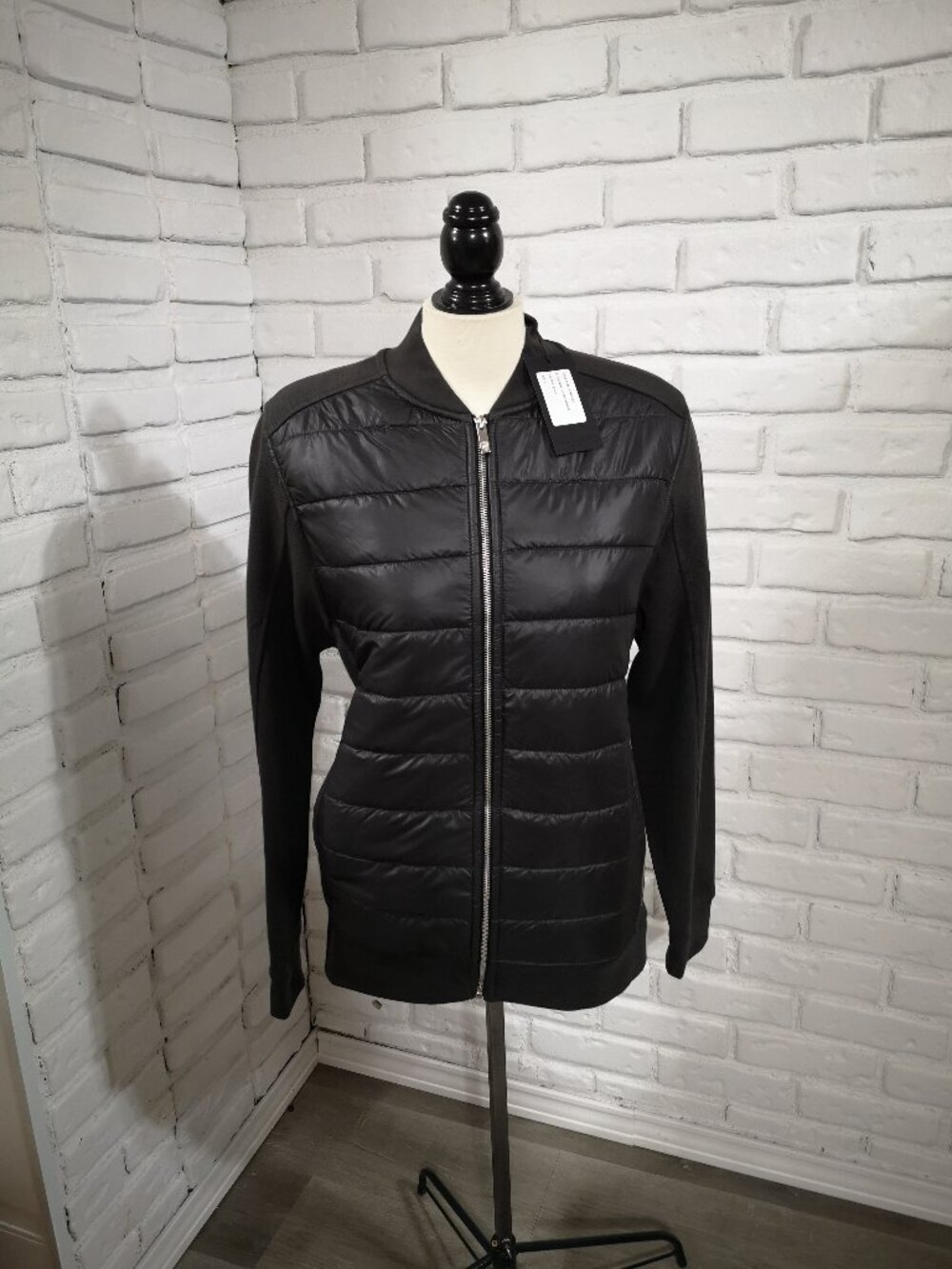 NWT Vincentius Ladies Size Large Black Full Zip Hybrid Bomber w/ Henley Collar